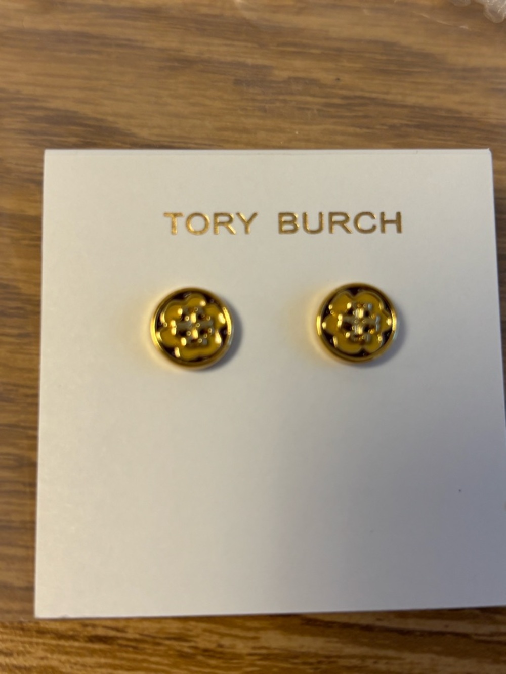 Tory Burch Gold Logo Button Stud flower Earrings - Shiny Gold